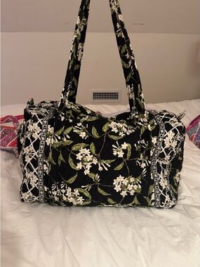 Medium Vera Bradley Travel Duffel - Retired Jasmine Flower Pattern